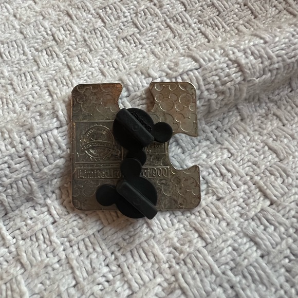 Disney Character Connection Mystery Puzzle Mike Wazowski Monster’s Inc. LE Pin - Picture 4 of 5